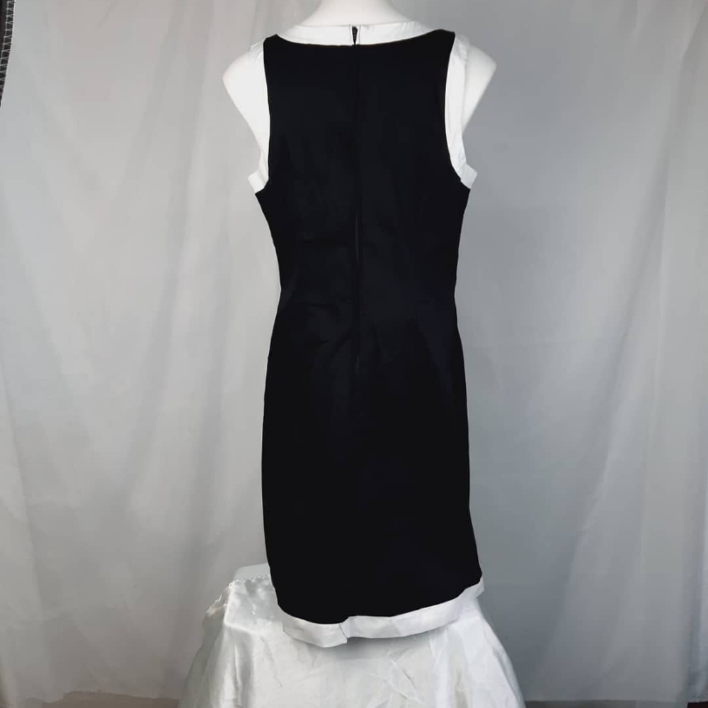 New with tags,
Maurices zip up black and white - Picture 2 of 9